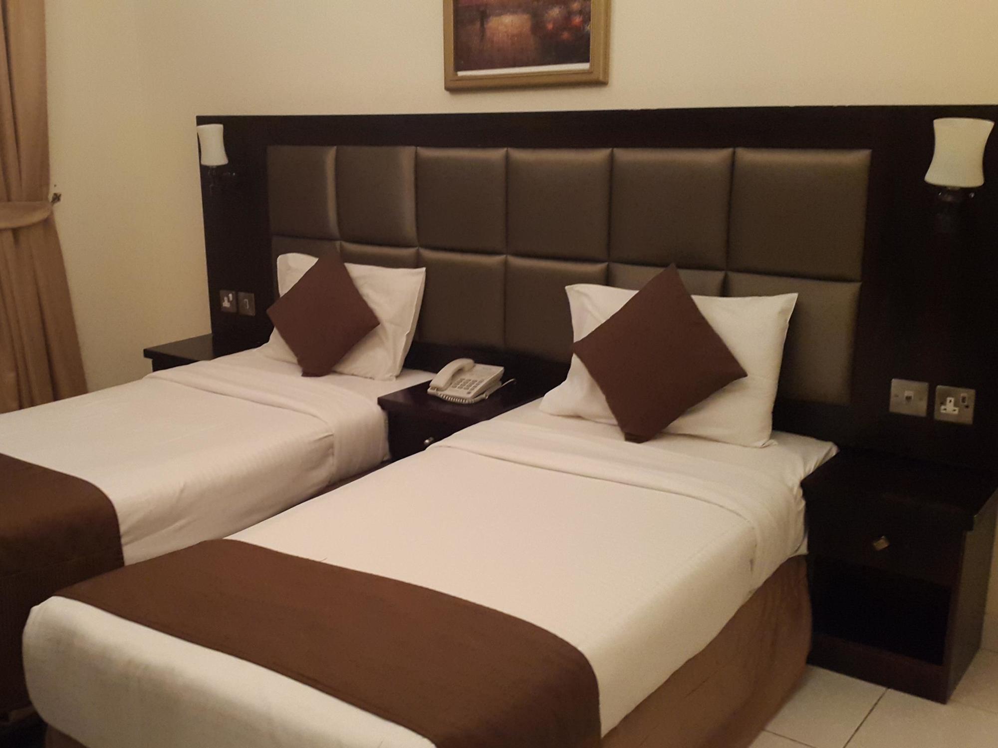 Oyo 123 Royal Mark Hotel Apartment Dubai Esterno foto